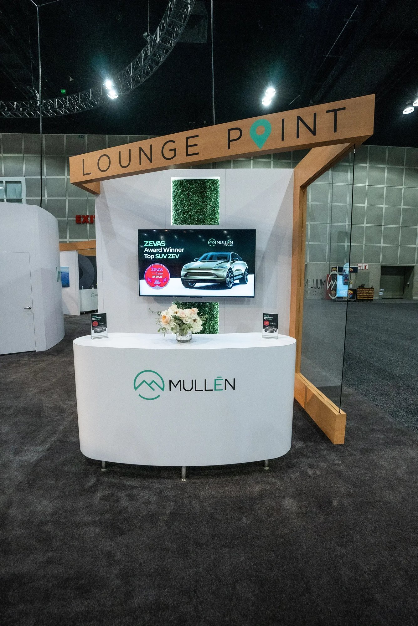 SR-mullen-electric-la-auto-show-trade-show-booth_10