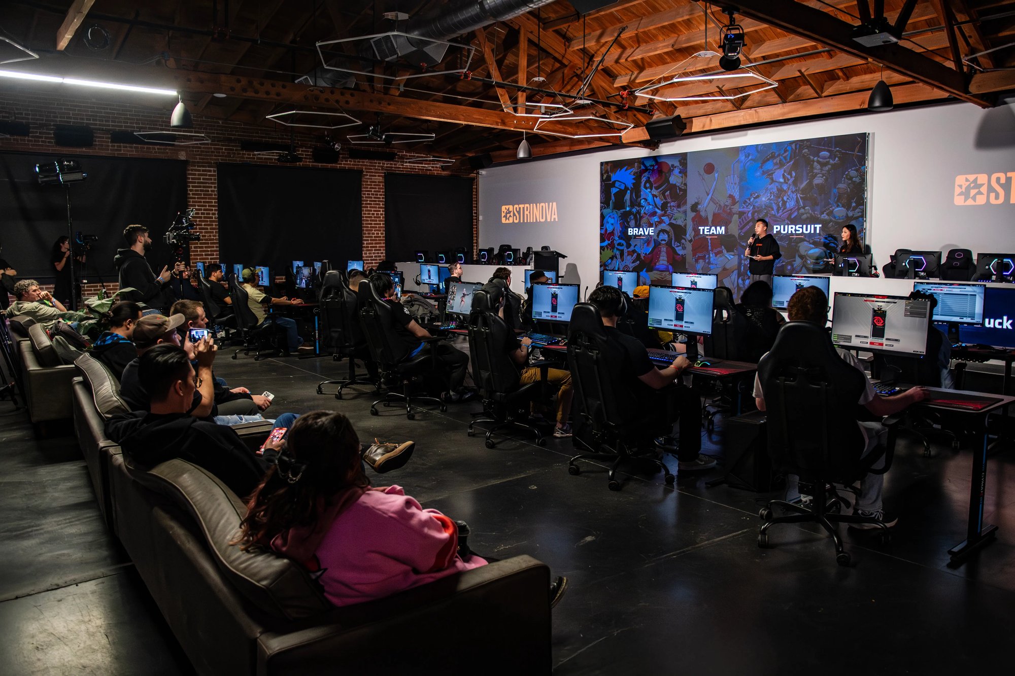 Strinova-Novaland-Idreamsky-gaming-area-1