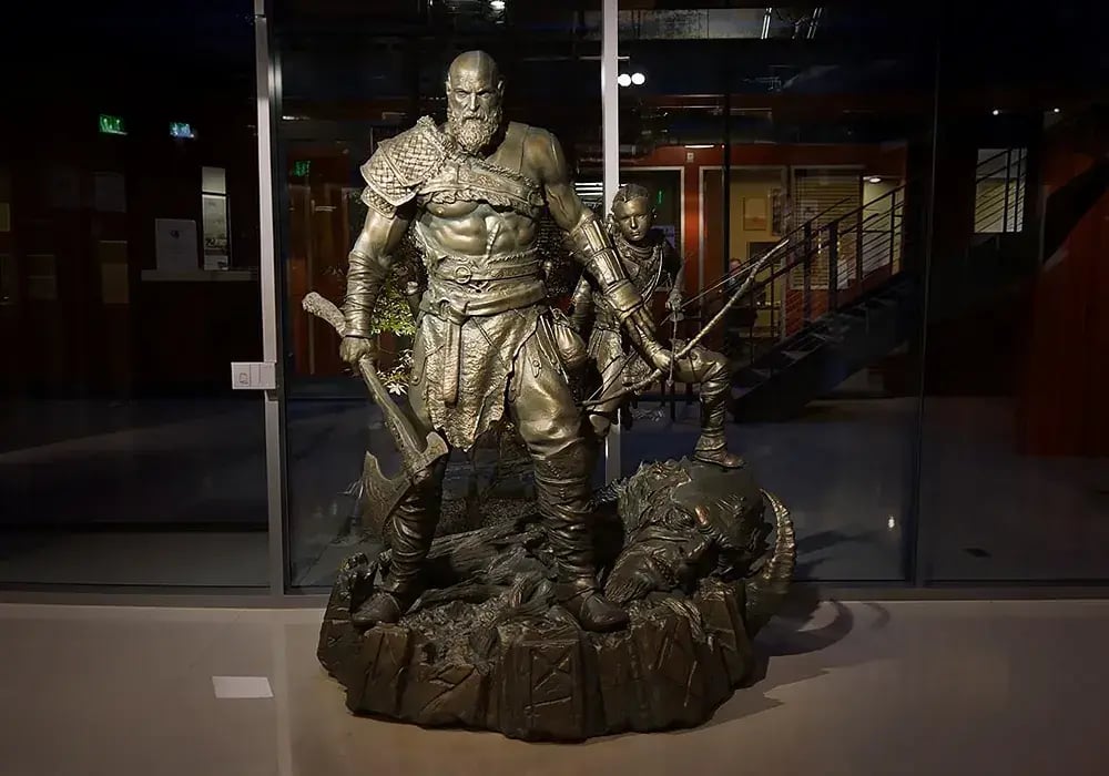 B-God of War- Kratos-Santa Monica Studios-Sculpture-showready-01 1_converted