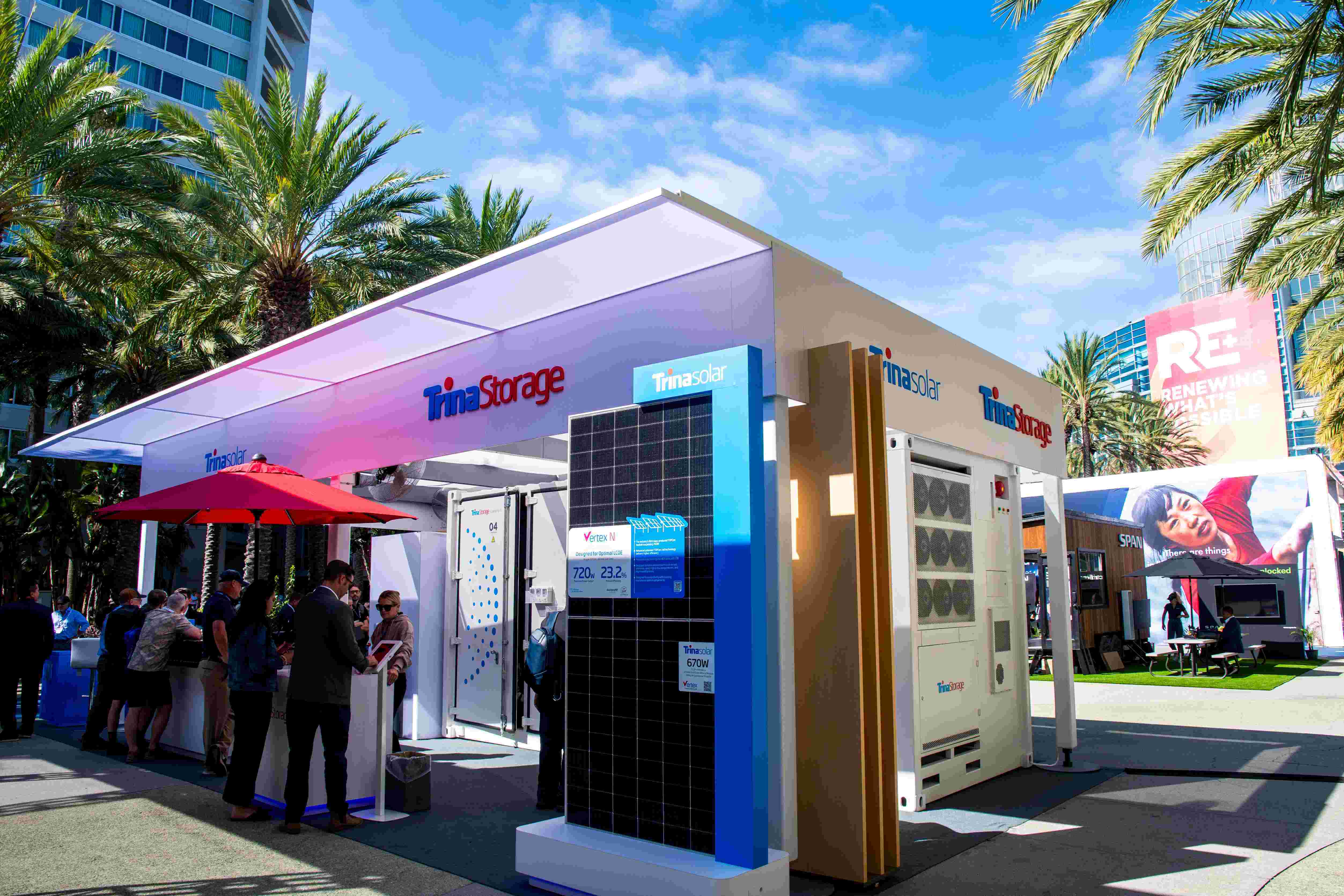 Show Ready_Outdoor Event Fabrication_Trina Solar_1