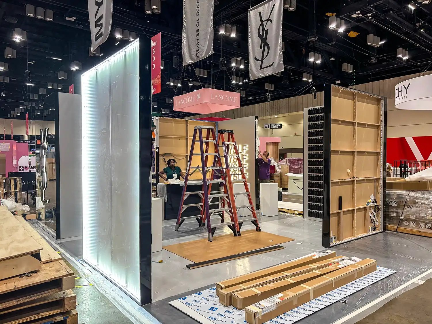 YSL-MannoMedia-Ulta Beauty Show-install-1