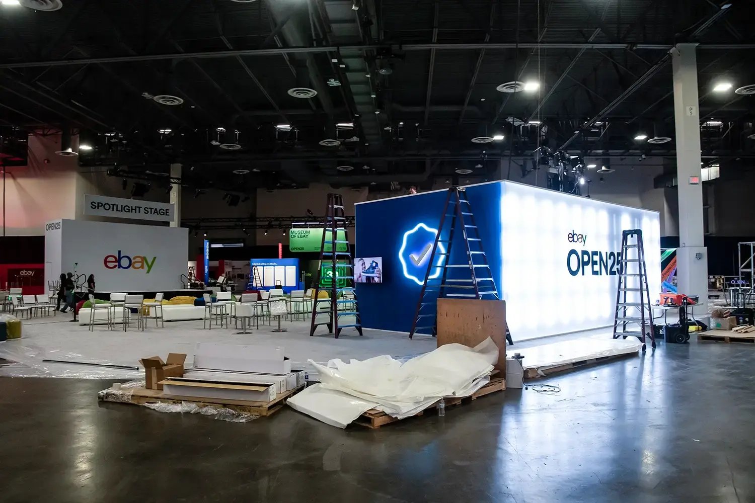 ebay-open25-install-double-deck and stage