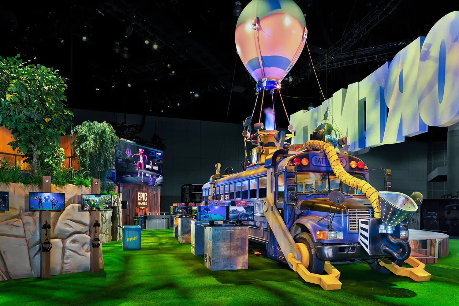 Epic-Games-Fortnite-Booth-E3-2018-scenic-fabrication-lessyellow-003- 1500px001_11zon